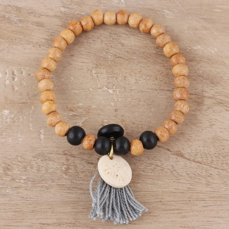Elegant Necklaces And Bracelets At Limited-Time Offers Blissful Bohemian Bone Beaded Stretch Bracelet from India Elegant Necklaces And Bracelets At Limited-Time Offers Blissful Bohemian Bone Beaded Stretch Bracelet from India