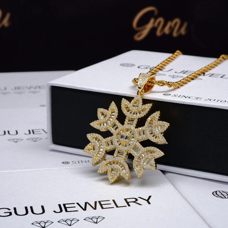 Timeless Elegance, Temporary Discounts – Act Fast 2020 18K Gold-Plated Baguette Iced Snowflake Pendant Timeless Elegance, Temporary Discounts – Act Fast 2020 18K Gold-Plated Baguette Iced Snowflake Pendant