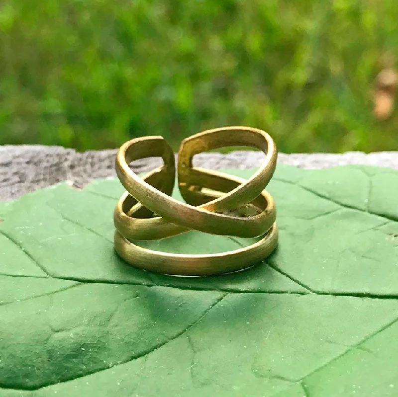 Shop Handcrafted Jewelry At Special Promotional Rates Criss Cross Ring - Gold, India Shop Handcrafted Jewelry At Special Promotional Rates Criss Cross Ring - Gold, India